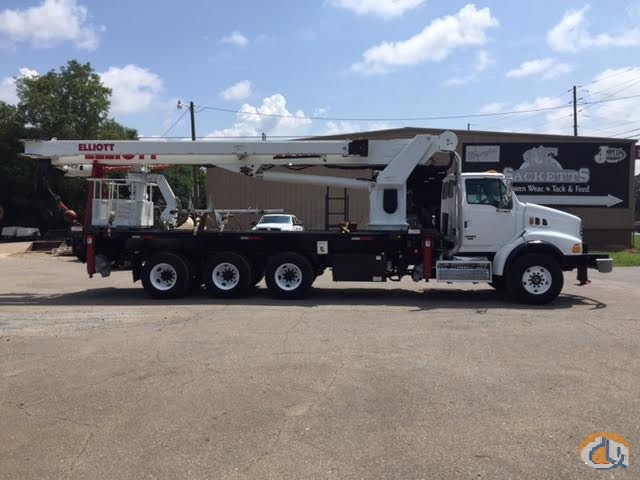 Sold 2009 Sterling LT9500 with Elliott 30105 30 Ton Crane